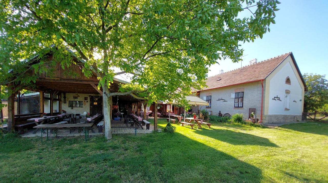 Kazmer Szallas - Gasthaus Varbalog 외부 사진